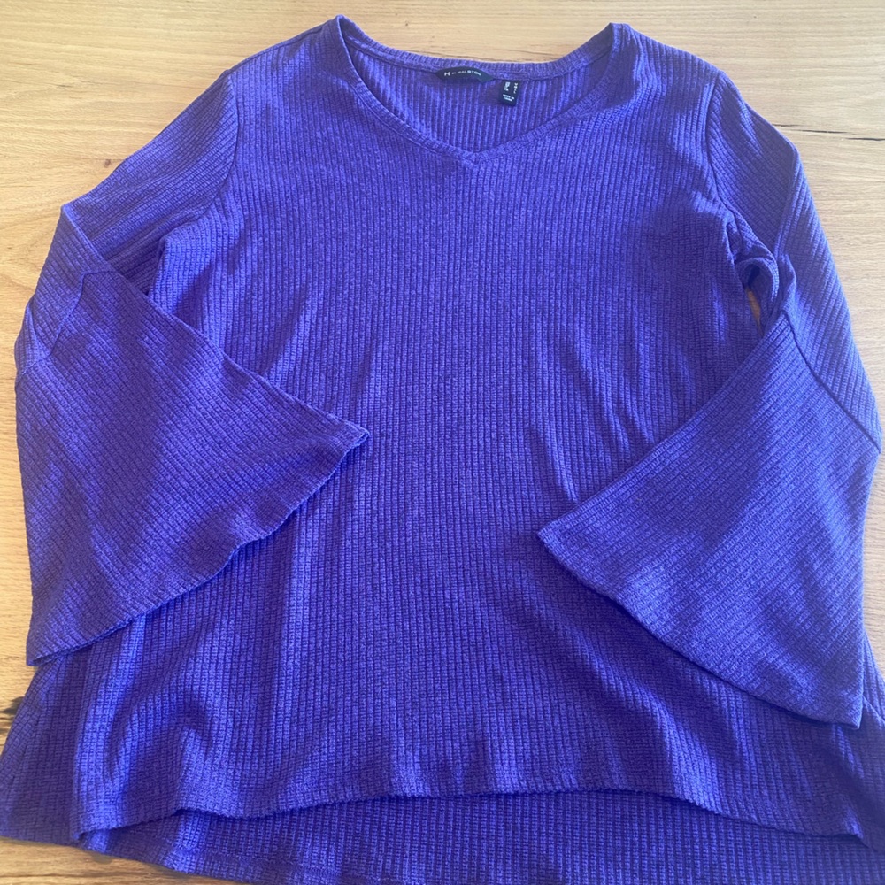 Halston Purple V Neck Ribbed 3/4 Flounce Sleeve Blouse Women’s Medium Preloved